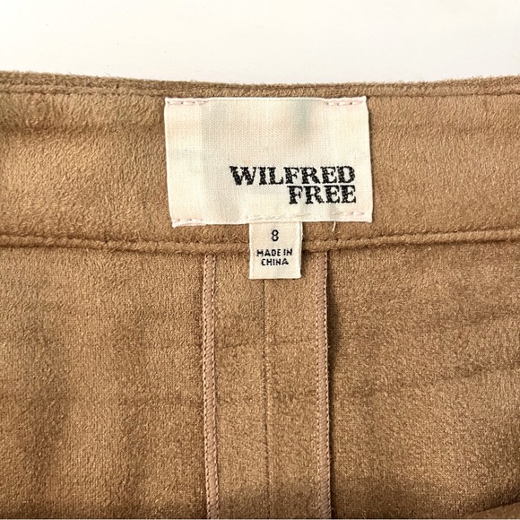 Aritzia Wilfred Free Centinela Snap Front, Vegan Suede, Tan, A-Line Mini Skirt - Picture 4 of 7